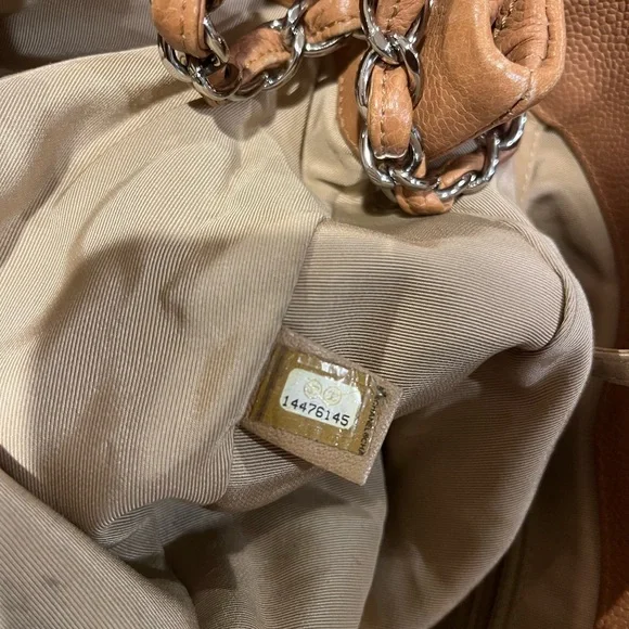 Chanel Quilted Timeless Tote Caviar expandable zipper - Picture 10 of 16